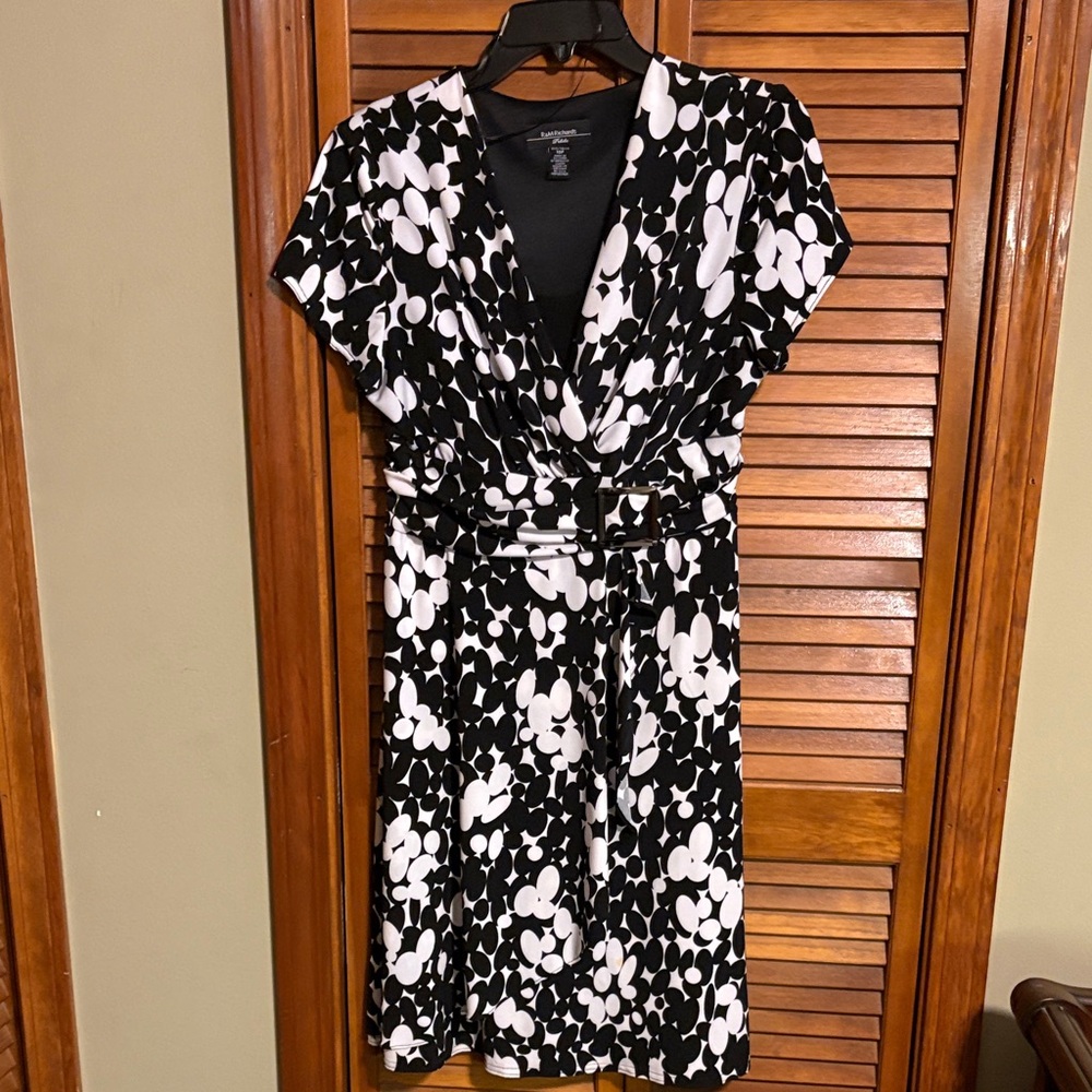 R&M Richards Black and White Patterned Midi Dress